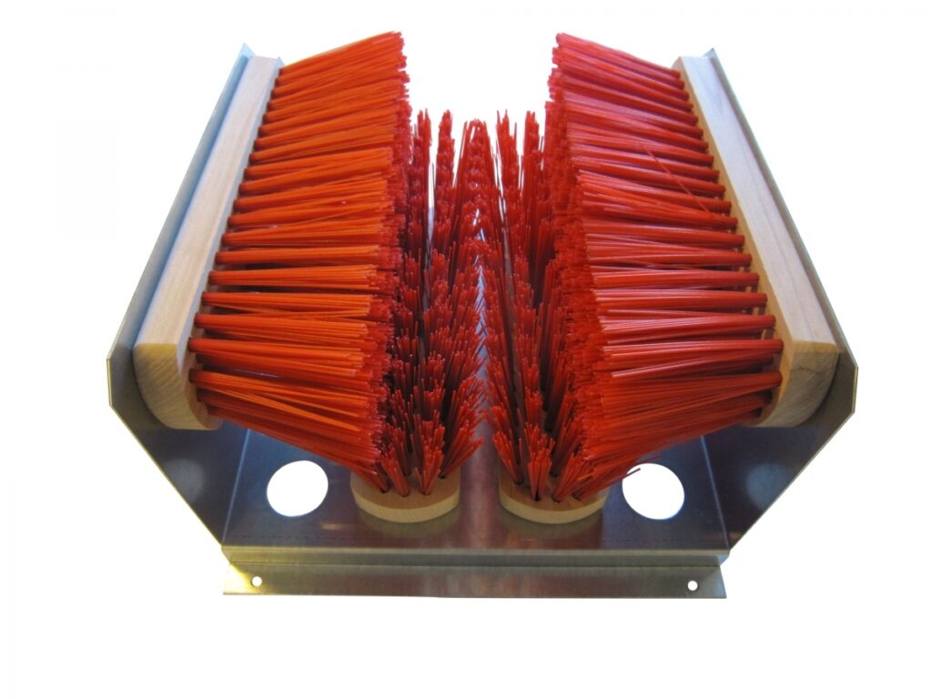 Støvlerenser_med_koste